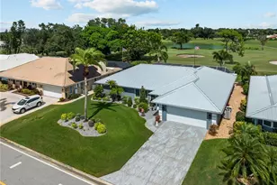 972 E Gondola Dr, Venice, FL 34293 - Photo 3