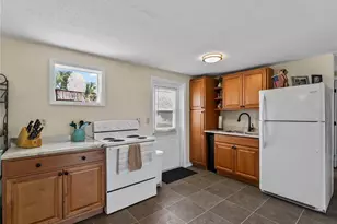 565 Elliot St, Englewood, FL 34223 - Photo 11