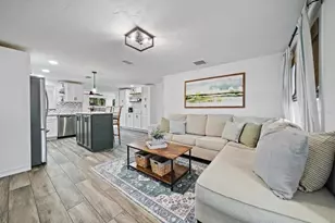 852 Acadia Rd, Venice, FL 34293 - Photo 5
