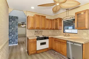 2203 La Salle St, Sarasota, FL 34231 - Photo 17