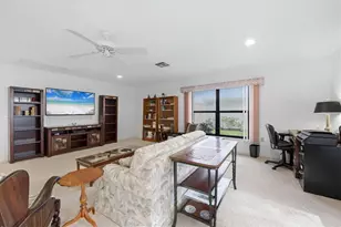 311 Pembroke Ln N, Venice, FL 34293 - Photo 11