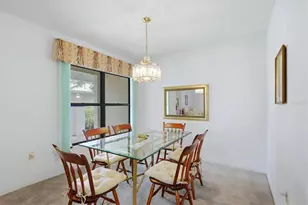 311 Pembroke Ln N, Venice, FL 34293 - Photo 15