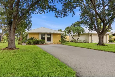 311 Pembroke Lane N #196, Venice, FL 34293 - Photo 1