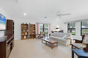 311 Pembroke Ln N, Venice, FL 34293 - Photo 3