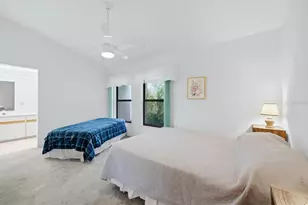 311 Pembroke Ln N, Venice, FL 34293 - Photo 25