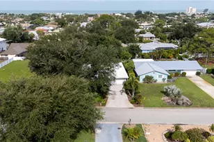912 Dawn St, Venice, FL 34285 - Photo 49