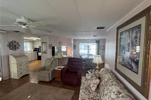 423 Cervina Dr, Venice, FL 34285 - Photo 9