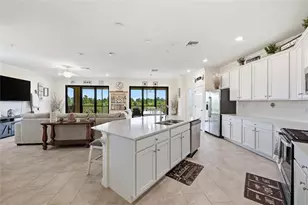 10047 Crooked Crk Dr, Venice, FL 34293 - Photo 13