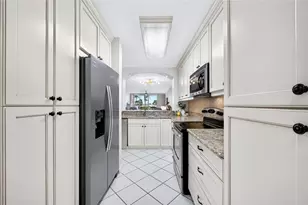 6021 Bahia Del Mar Cir, Saint Petersburg, FL 33715 - Photo 7