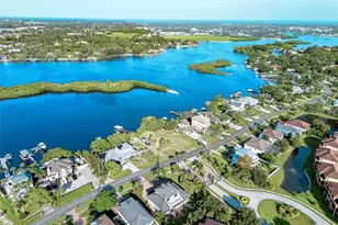 1538 Riverside Dr, Tarpon Springs, FL 34689 - Photo 47