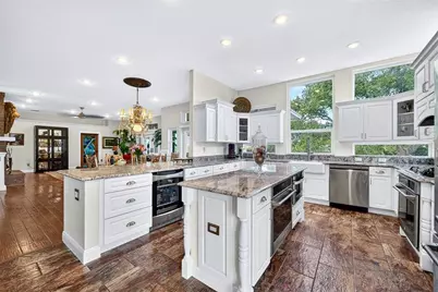 1538 Riverside Drive, Tarpon Springs, FL 34689 - Photo 11