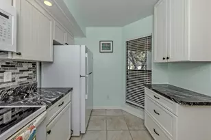 772 Bird Bay Dr N, Venice, FL 34285 - Photo 17