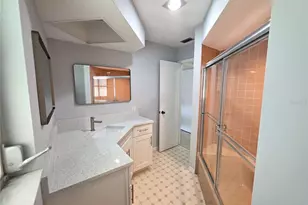 1379 Cambridge Dr, Venice, FL 34293 - Photo 15
