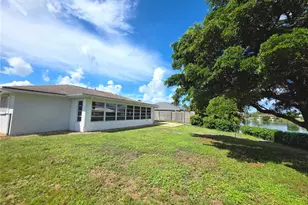 1379 Cambridge Dr, Venice, FL 34293 - Photo 23