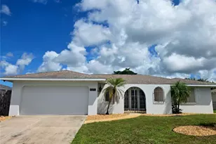 1379 Cambridge Dr, Venice, FL 34293 - Photo 3