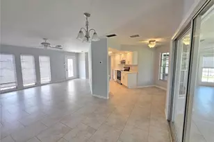 1379 Cambridge Dr, Venice, FL 34293 - Photo 5