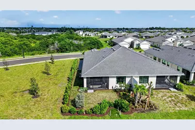 18911 Dayspring Place, Venice, FL 34293 - Photo 3