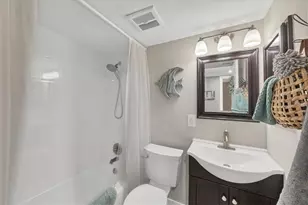 116 Vista Hermosa Cir, Sarasota, FL 34242 - Photo 17