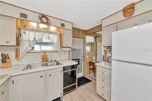 216 Outer Dr E, Venice, FL 34285 - Photo 19