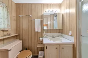 216 Outer Dr E, Venice, FL 34285 - Photo 9