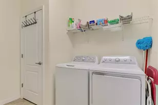 9845 Hilltop Dr, Venice, FL 34292 - Photo 47