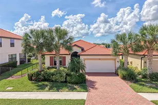 9845 Hilltop Dr, Venice, FL 34292 - Photo 5