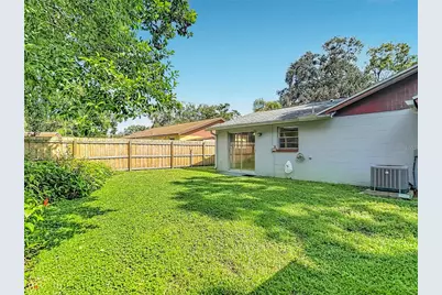 617 Highview Circle S, Brandon, FL 33510 - Photo 37