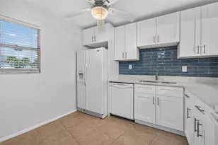 245 Center Rd, Venice, FL 34285 - Photo 3