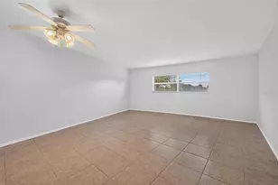 245 Center Rd, Venice, FL 34285 - Photo 9