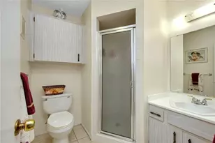 2280 Stickney Point Rd, Sarasota, FL 34231 - Photo 17