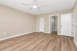 642 Bird Bay Dr E, Venice, FL 34285 - Photo 39
