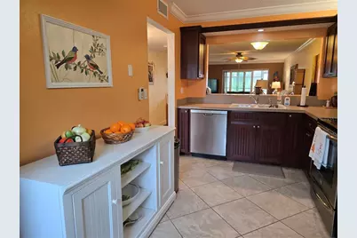 756 Village Circle #102, Venice, FL 34292 - Photo 9