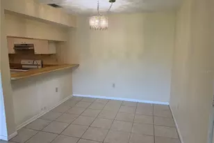 638 Bird Bay Dr E, Venice, FL 34285 - Photo 3