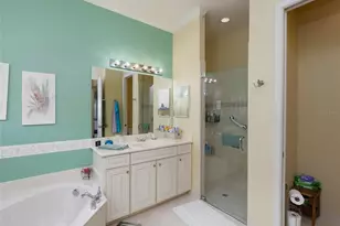6725 41st St Cir E, Sarasota, FL 34243 - Photo 31