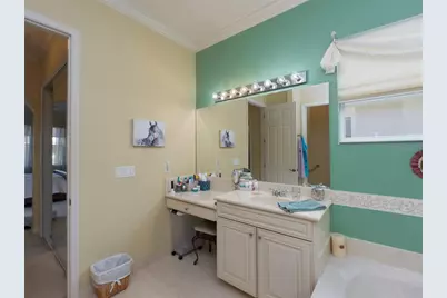 6725 41st Street Circle E, Sarasota, FL 34243 - Photo 33