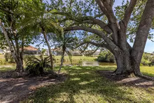 268 Southampton Dr, Venice, FL 34293 - Photo 5