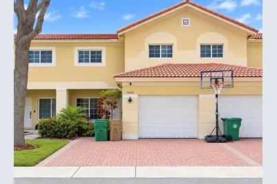 7668 S Stonecreek Circle, Hollywood, FL 33024 - Photo 1