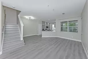 3941 Yellowstone Cir, Sarasota, FL 34233 - Photo 5
