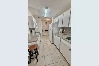 615 S Green Circle, Venice, FL 34285 - Photo 7