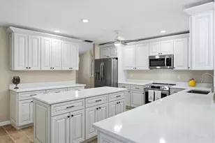 620 Hibiscus Dr, Venice, FL 34285 - Photo 7