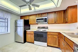400 Mission Trail E, Venice, FL 34285 - Photo 7