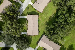 4206 Oakhurst Cir E, Sarasota, FL 34233 - Photo 9