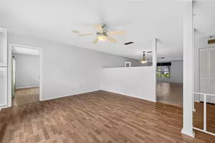 4206 Oakhurst Cir E, Sarasota, FL 34233 - Photo 25