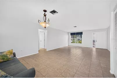 4206 Oakhurst Circle E #3075, Sarasota, FL 34233 - Photo 17