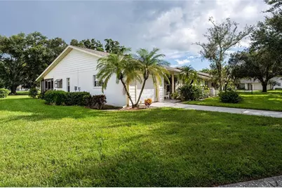4206 Oakhurst Circle E #3075, Sarasota, FL 34233 - Photo 3