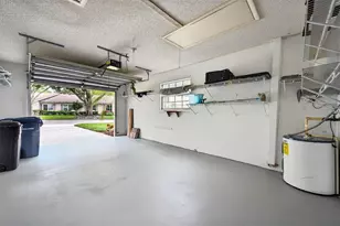 4206 Oakhurst Cir E, Sarasota, FL 34233 - Photo 51
