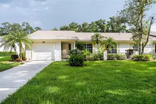 4206 Oakhurst Cir E, Sarasota, FL 34233 - Photo 1