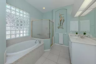 685 Misty Pine Dr, Venice, FL 34292 - Photo 17