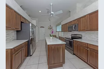685 Misty Pine Drive, Venice, FL 34292 - Photo 13