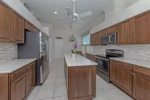 685 Misty Pine Dr, Venice, FL 34292 - Photo 13